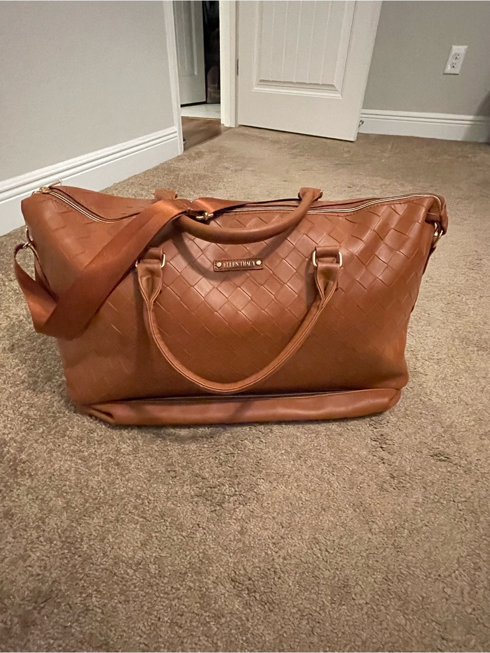 Ellen Tracy Travel Overnight Bag Weekender Basket Weave Double Handles Duffel